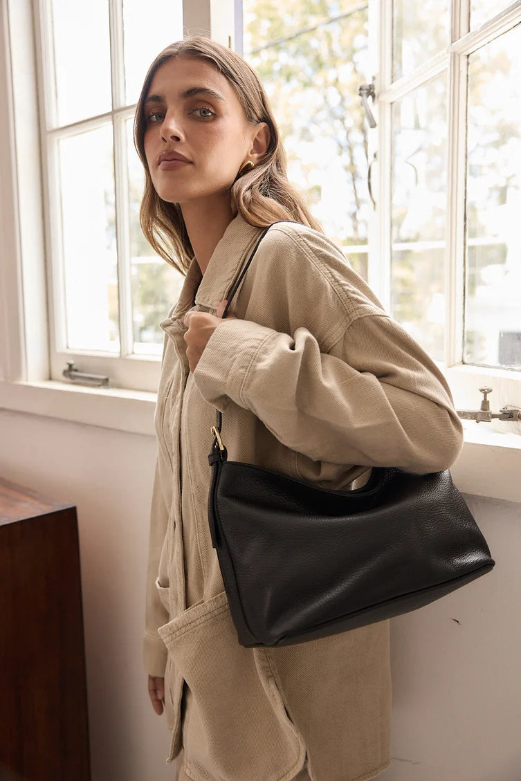 Vestirsi - Eden Leather Shoulder Bag / Black