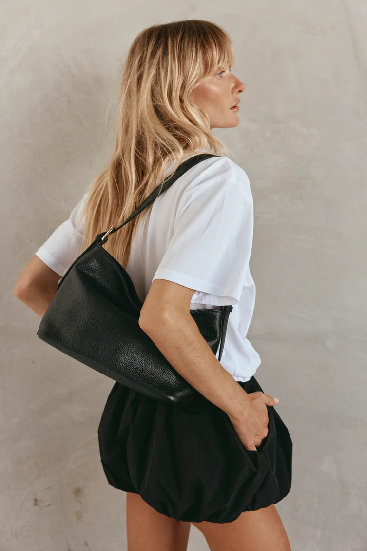 Vestirsi - Eden Leather Shoulder Bag / Black